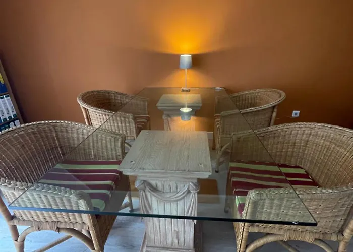 Mit Zwei Einzelbetten 招待所 *